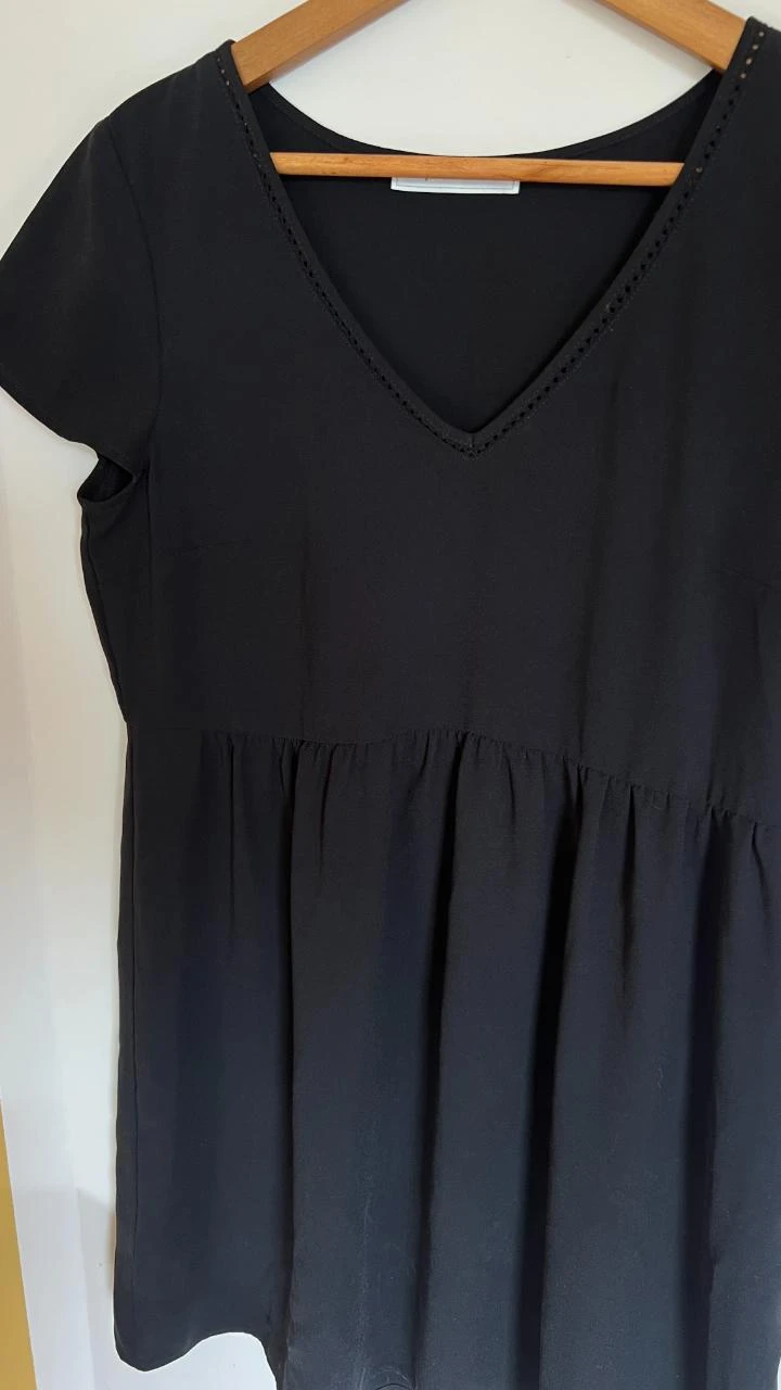 Vestido fluido preto de mangas curtas - Tamanho 38 – photo 5